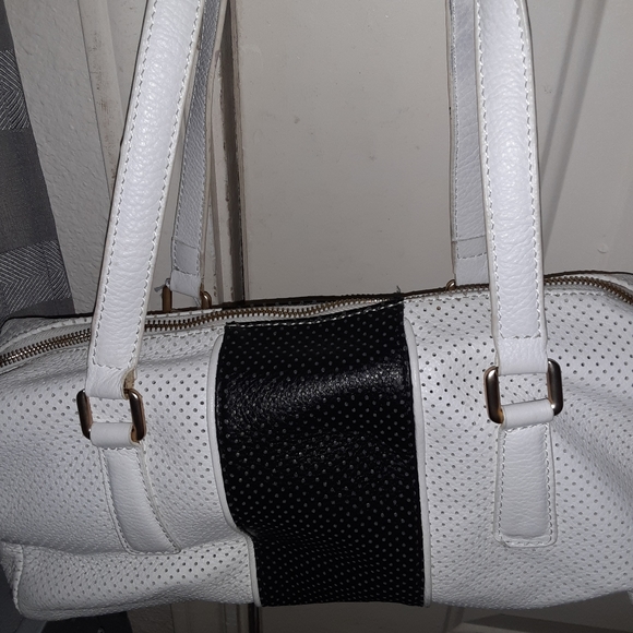 LADIES VINTAGE HANDBAG BY PRADA - Picture 4 of 6